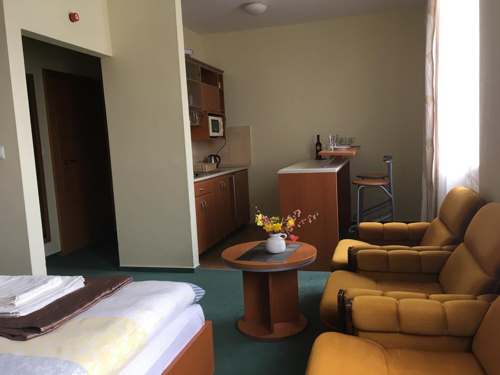 פישטני Apartman Darmon מראה חיצוני תמונה