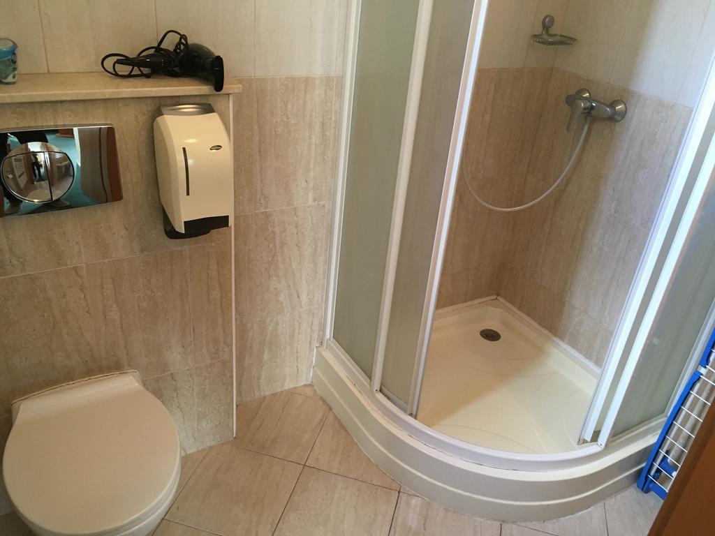 פישטני Apartman Darmon מראה חיצוני תמונה